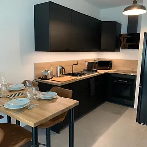 https://blue-lake.hotels-rhonealpes.com