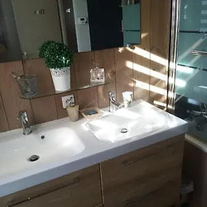 Dans Jolie Maison Avec Jardin Au Calme Bayonne