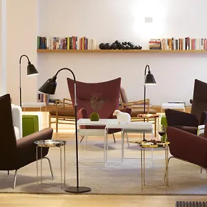 9hotel Republique Hotel